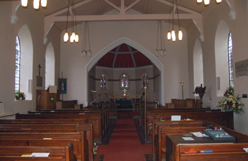 Heath and Reach church looking east January 2009